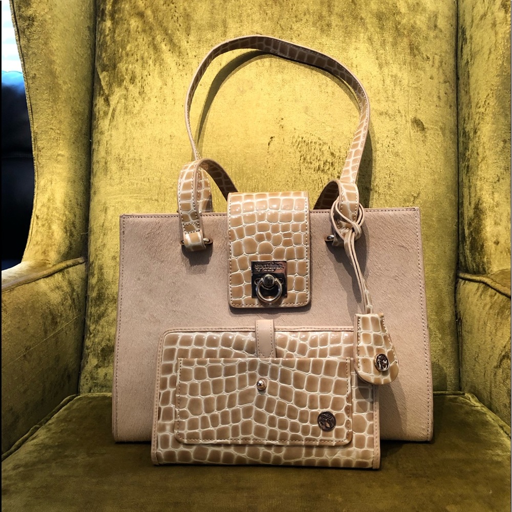 Authentic Spartina Purses with the wallets.